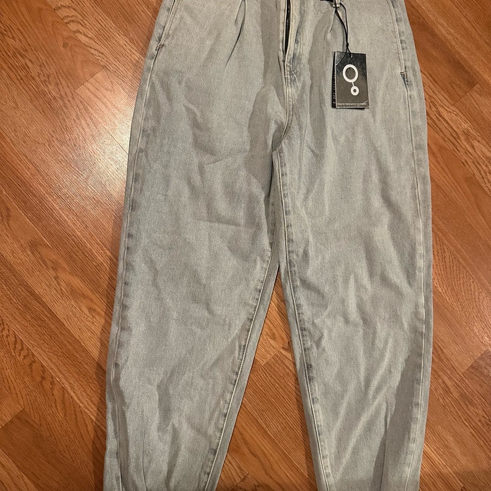 Women’s balloon jeans